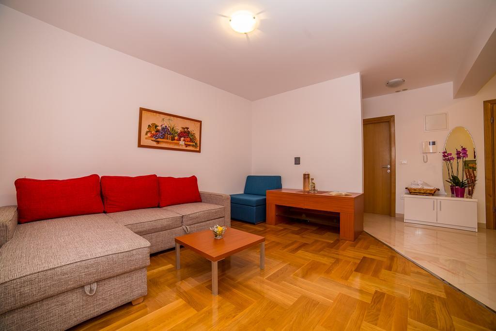 Apartments Kristina Макарска Стая снимка