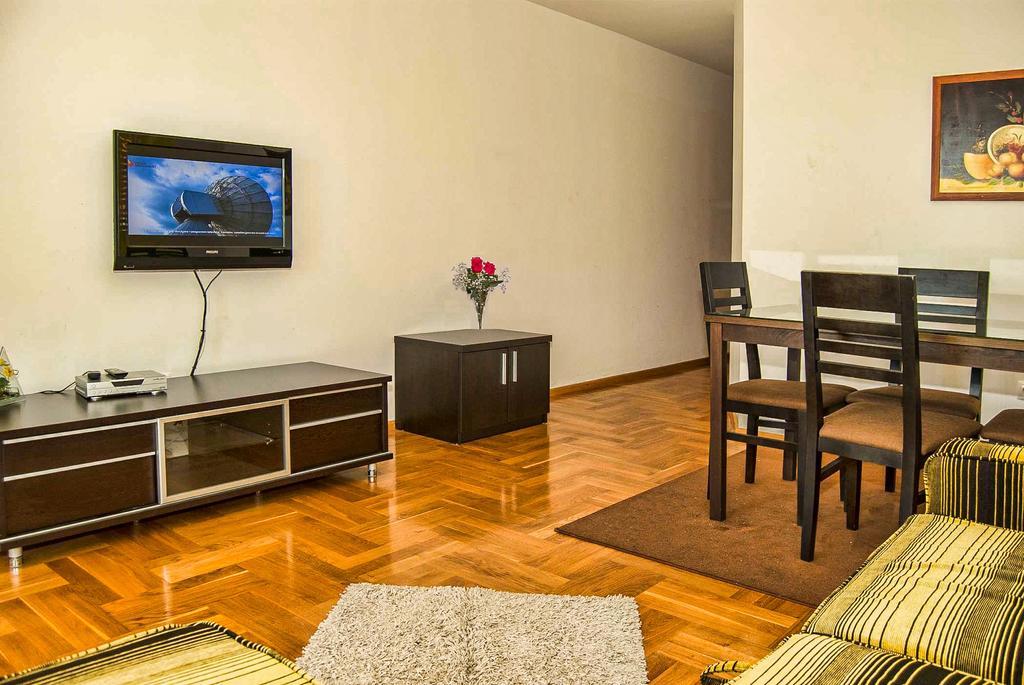 Apartments Kristina Макарска Екстериор снимка